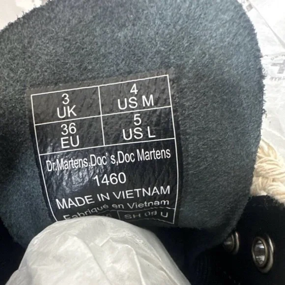 NEW WITH BOX - Dr. Martens 1460 Smooth Leather - Picture 6 of 10